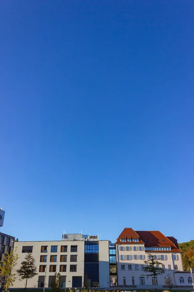 Edificios Oficinas Históricas Fachadas Otoño Noche Cielo Azul Sol Que — Foto de Stock