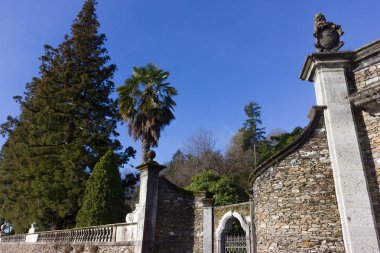 göl, bina ve manzara bahar