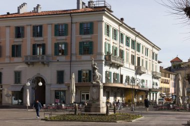 göl, bina ve manzara bahar