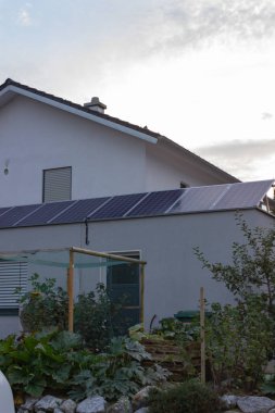 binalar bir yerleşim bölgesi olan Güney Alman Bavyera kırsalında modern mimari