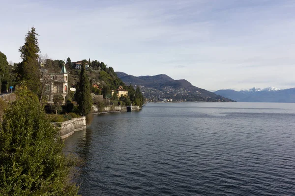 Lago Los Edificios Paisaje Primavera —  Fotos de Stock