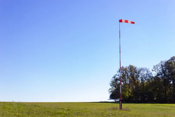 Palude Aerodromo Vento Nella Soleggiata Giornata Autunnale Nella Germania Meridionale — Foto Stock