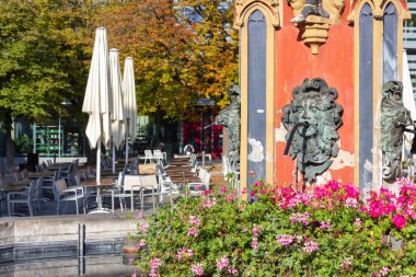 Şehir Ulm şehir evi ve turistik spot denilen fischerviertel yakınındaki tarihi Çeşme