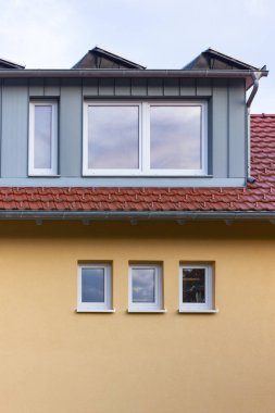 Yaz akşam Almanya'da kırsal mimari.