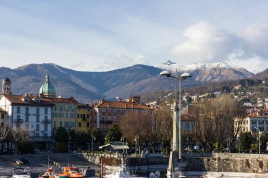 Bahar Ticino seyahat için Laveno Verbania feribot