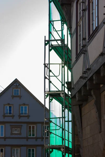 Scaffolding Green Cover Blue Sky Afternoon Historical City Schwaebisch Gmuend — Stock Photo, Image