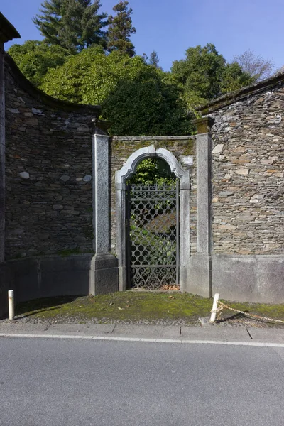 göl, bina ve manzara bahar