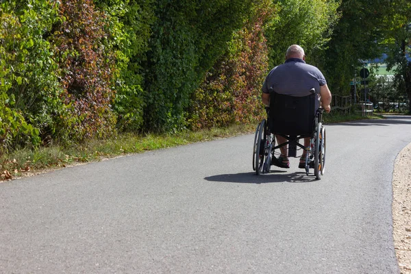 Personas Con Discapacidad Silla Ruedas Sur Alemania —  Fotos de Stock