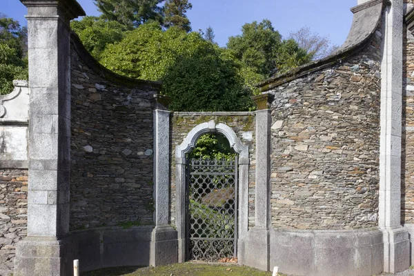 göl, bina ve manzara bahar