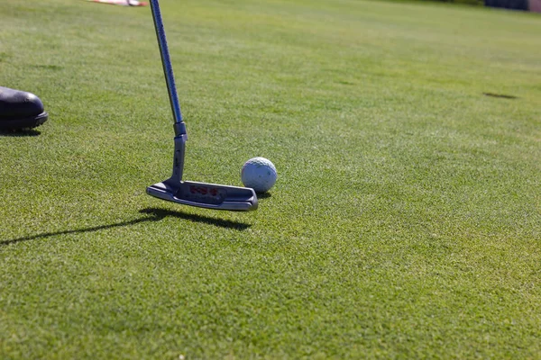 Jugar Golf Día Verano Césped Verde Campo Del Sur Alemania —  Fotos de Stock