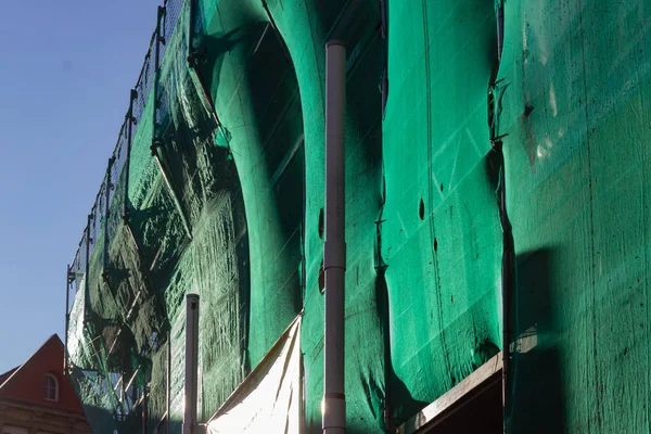 Scaffolding Green Cover Blue Sky Afternoon Historical City Schwaebisch Gmuend — Stock Photo, Image