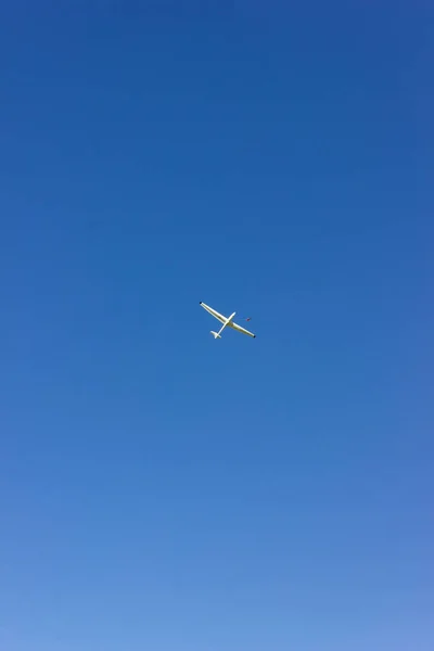 Planeador Cabrestante Inicio Cielo Azul Sur Alemania Otoño Tarde Soleada — Foto de Stock