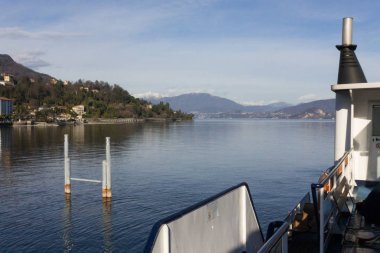 Bahar Ticino seyahat için Laveno Verbania feribot