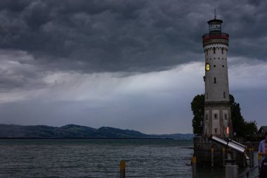 Akşam, Almanya limanda Lindau görünümünü.