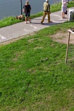 Alman Ulm City riverside, insanlar.