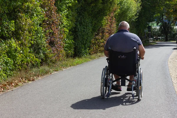 Funktionshindrad Person Motor Hjulet Stol Södra Tyskland — Stockfoto