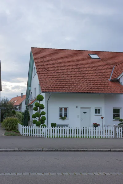 巴伐利亚乡村的现代建筑景观 — 图库照片