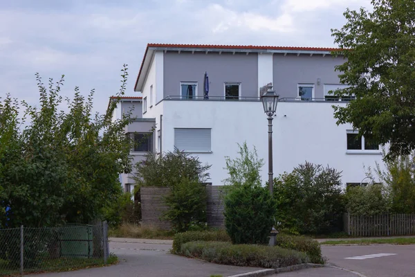 Gebouwen Woonwijk Van Moderne Architectuur Zuid Duitse Beieren Platteland — Stockfoto