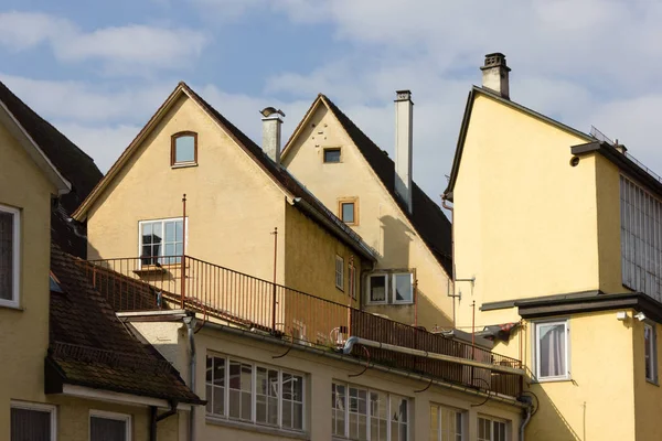 Rahmenfassaden Und Vergoldete Moderne Architektur Gemischt Einer Historischen Stadt Süddeutschlands — Stockfoto