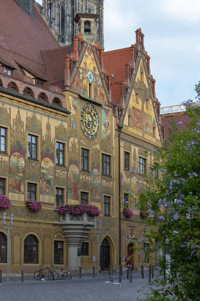 Városháza Történelmi Város Dél Németországi Ulm Nyári Reggel Felhős — Stock Fotó