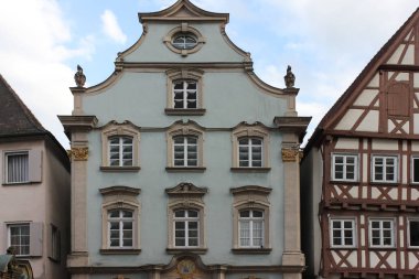 Güney Almanya İmparatorluk bir kasabada binalar yapısı ve rakamlar ve tarihinin antik açıdan ve Almanya'da ünlü kültür mirasına ayrıntılarını görmek