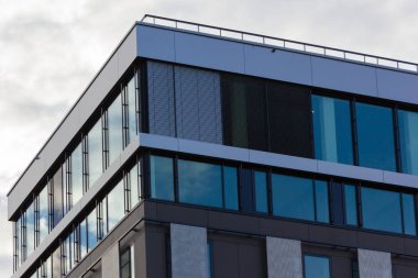 Bina cephe günbatımı zamanında, Almanya.