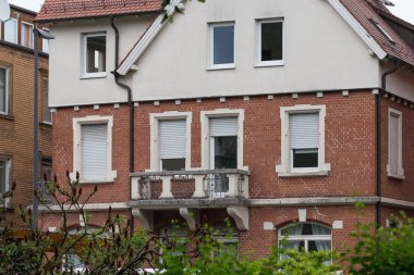 Güney Alman tarihi şehir cepheler ayrıntılı süsler ve rakamlar ile zaman formu 1900 büyüleyici romantik manzaraya bugüne kadar açıklanmaktadır