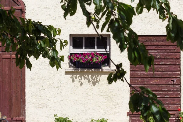 Día Muy Soleado Junio Sur Alemania Ven Detalles Colores Casa — Foto de Stock