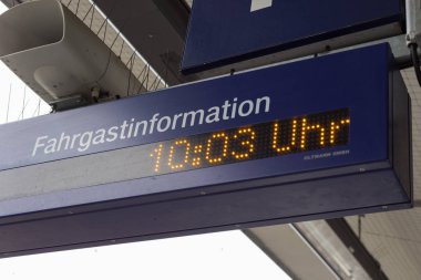 Tren İstasyonu ayrıntıları, Almanya.