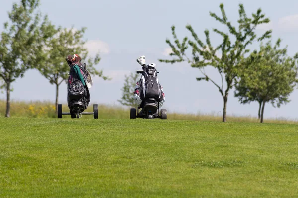 Día Muy Soleado Mayo Sur Alemania Césped Golf Verde Corte —  Fotos de Stock