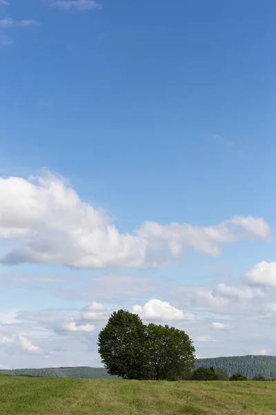 Nubes Bllue Cielo Paisaje Sur Alemania Primavera Puede Cerca Ciudad —  Fotos de Stock