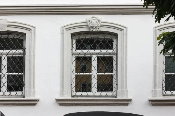 Gevels Met Deuren Vensters Versieringen Gebouwen Van Een Historische Stad — Stockfoto