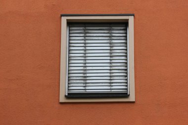 kapı ve pencere eşiği ya da bir şehir Güney Almanya Münih ve stuttgart yakınındaki binaların süsler cepheler