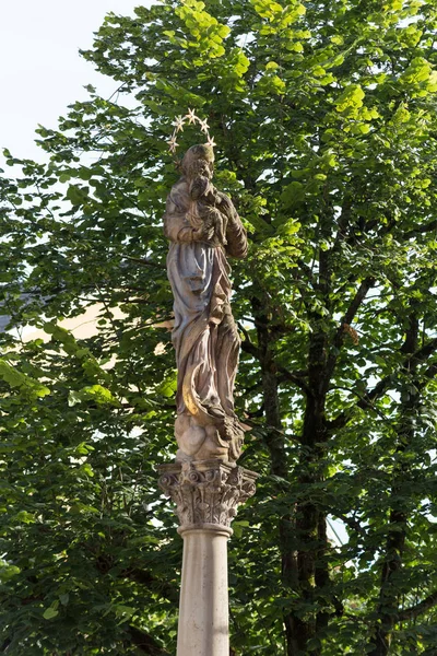 Einer Historischen Stadt Süddeutschland Fassaden Und Statuen Sowie Detailreiche Ornamente — Stockfoto