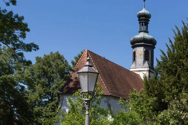 Mycket Solig Dag Juni Södra Tyskland Landsbygden Små Kyrkor Blå — Stockfoto