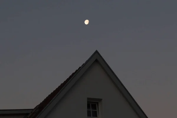 Avond Lucht Met Donker Blauwe Grijze Kleur Contrasten Aan Fel — Stockfoto