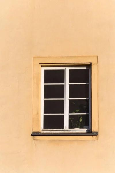 Солнечный День Июне Южной Германии Видите Фасадные Окна Часть Крыш — стоковое фото