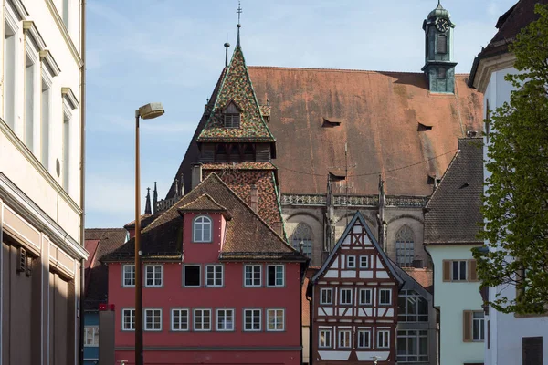 Einem Frühlingstag Der Historischen Stadt Süddeutschland Blick Auf Balkon Und — Stockfoto