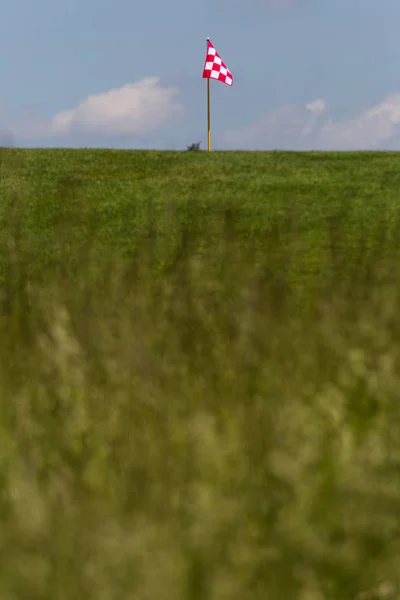 Einem Sehr Sonnigen Maitag Süddeutschland Sehen Sie Golfrasen Und Golfplatz — Stockfoto