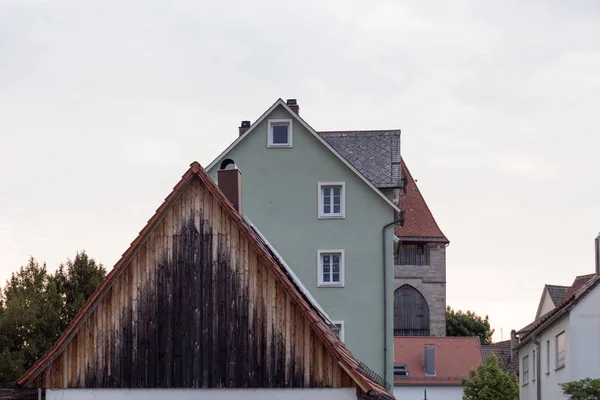 Södra Tyska Historiska Staden Fasader Med Detaljerade Dekorationer Och Figurer — Stockfoto