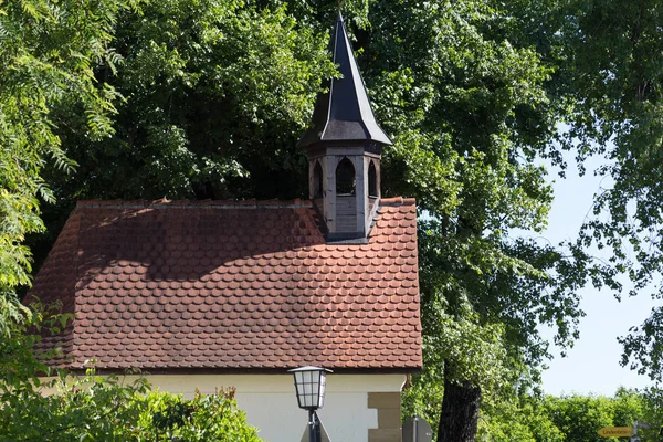 Einem Sonnigen Junitag Süddeutschland Sieht Man Auf Dem Land Kleine — Stockfoto