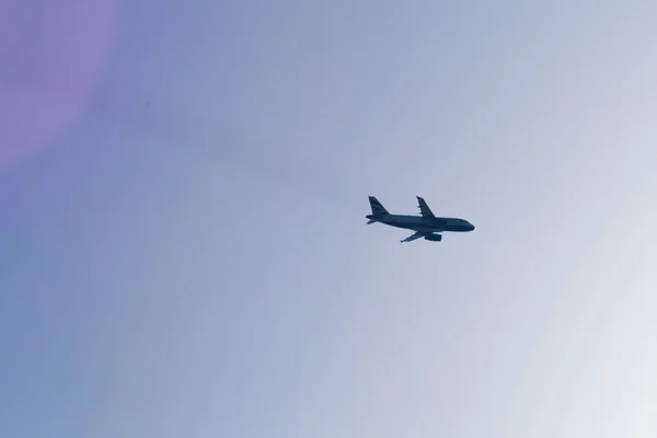 Día Muy Soleado Junio Sur Alemania Avión Reacción Moderno Por — Foto de Stock