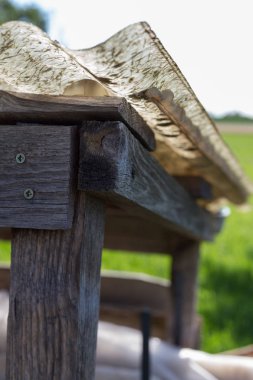 bir kulübede bir sıcak yaz gününde çeşitli kulübe Bahçe ve Güney Almanya stuttgart yakınlarındaki bir alanda depolama ve Bahçe aletleri için küçük göğüsler vardır