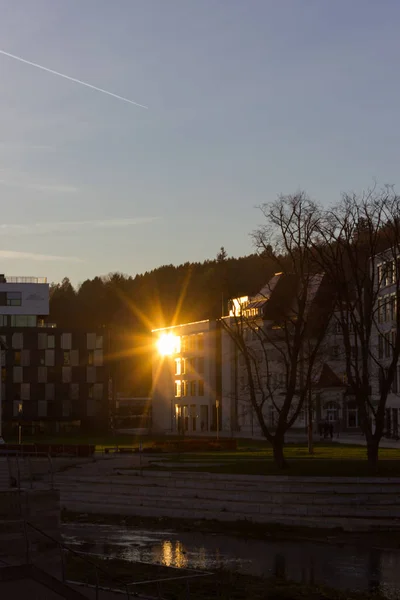 Atardecer Una Noche Noviembre Una Ciudad Histórica Del Sur Alemania — Foto de Stock