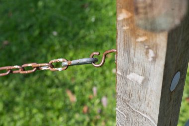 ahşap mera çit zincir kilit stuttgart şehir kırsal yakınındaki güney Almanya sonbahar manzara ile