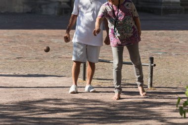 Güney Almanya metalik topları ile oynayanlar.