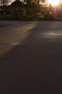 günbatımı güney Almanya stuttgart ve Münih yakınındaki tarihi kent içinde Kasım sonbahar Bulvarı'ndaki