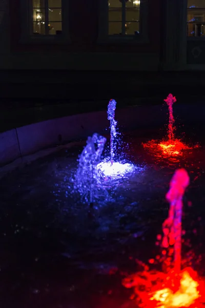 Fontaine Eau Colorée Nuit Dans Parc Une Ville Historique Allemagne — Photo