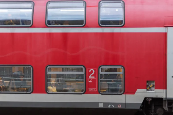 Trainstation Elhaladó Vonat Infrastruktúra Mellett Déli Németország City Közelében Müncheni — Stock Fotó