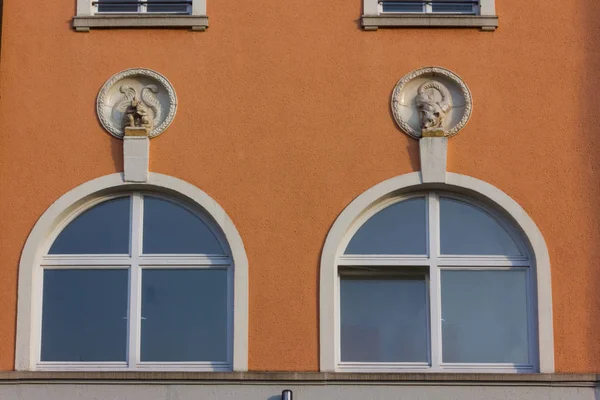 Fassadenbauten Und Architektonische Details Einem Sonnigen Sommernachmittag Süddeutschland Für Einen — Stockfoto